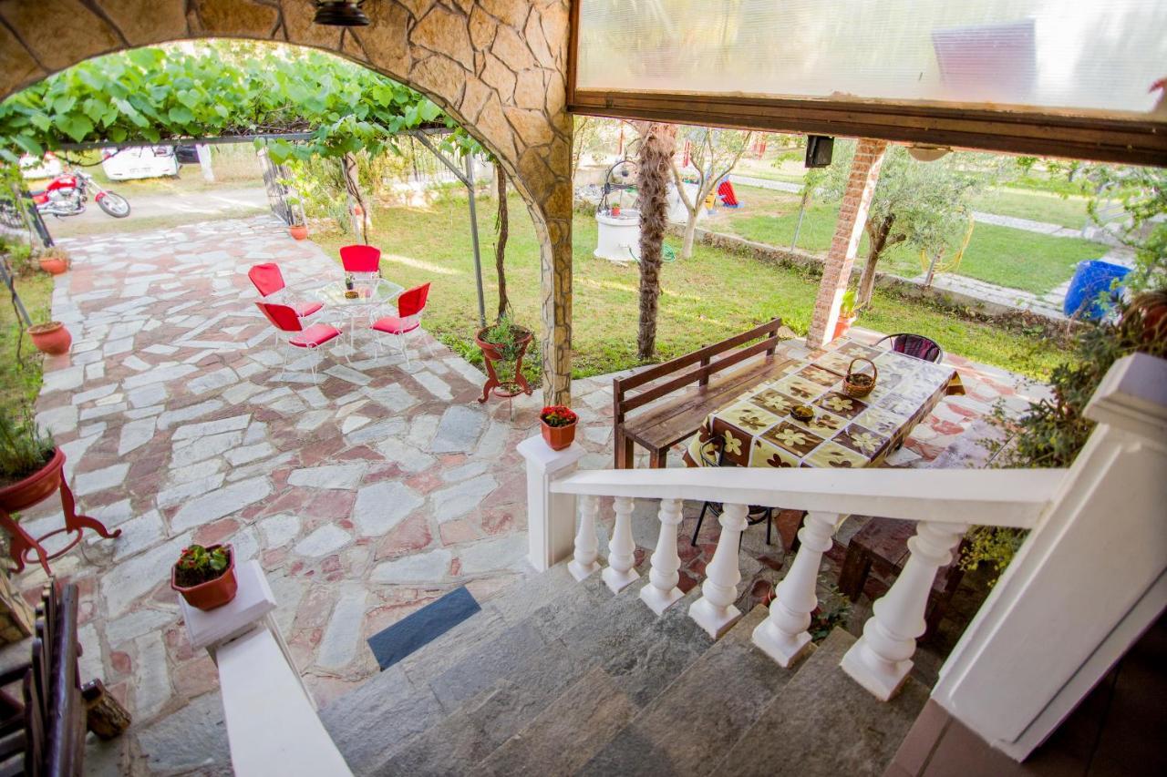 Villa Touzla Ofrínion Buitenkant foto